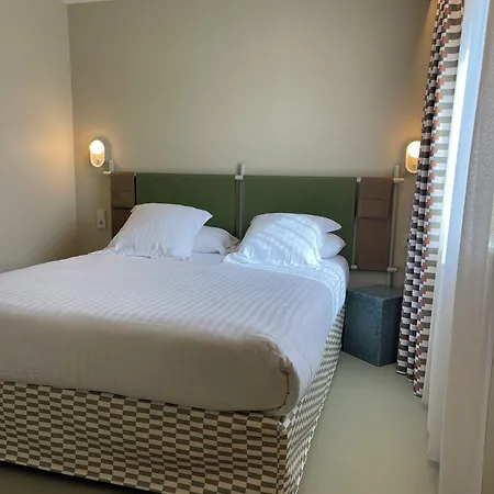 Des Victoires - Restaurant Hotell