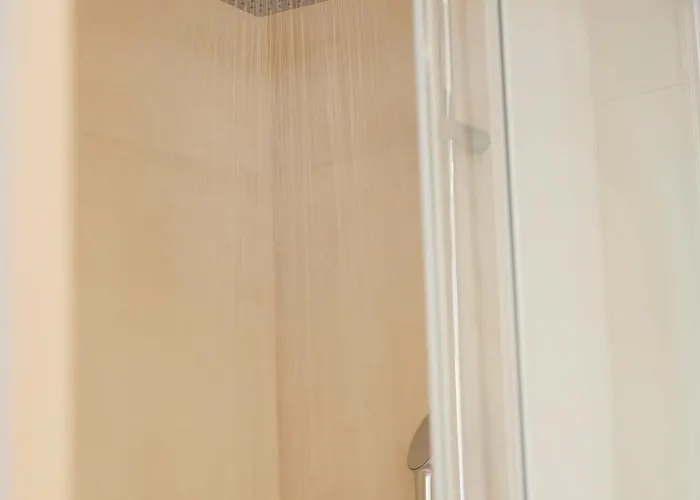 Отель Des Victoires - Restaurant Канны