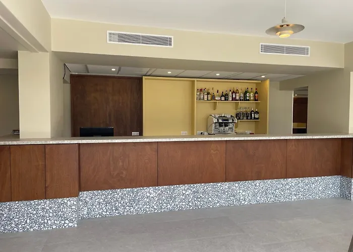 Отель Des Victoires - Restaurant Канны